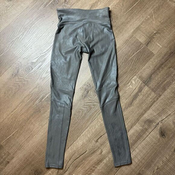 ‎SPANX | Faux Leather Moto Leggings - Picture 7 of 9